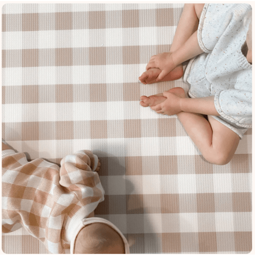 Gingham Play Mat - Latte – Munchkin & Bear