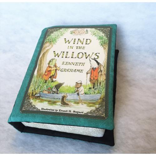 The Wind in the Willows Pillow Book