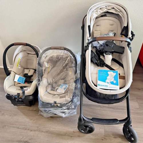 Maxi Cosí Tayla travel system with two Mico infant car seats
