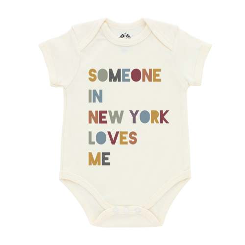 Someone in New York Loves Me Short Sleeve Baby Onesie 3-6 months