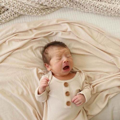 Oatmeal Bamboo Waffle Newborn Baby Knot Gown & Hat Set