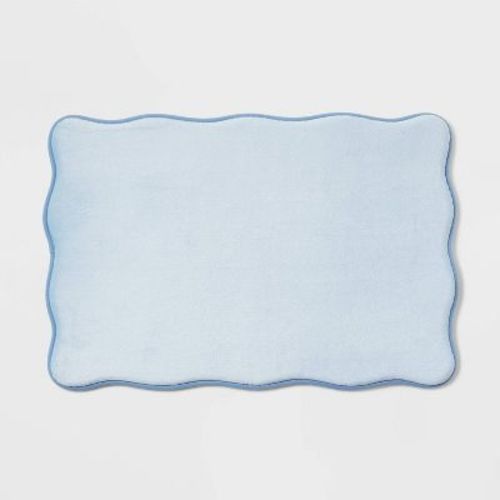 Scalloped Machine Washable Cushion Foam Bath Rug - Room Essentials™
