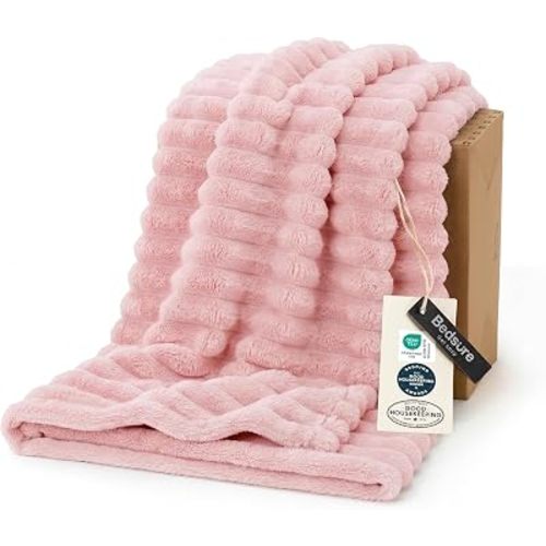 Bedsure Soft Coral Pink Throw Blanket for Couch Decor Gifts 50"x60"
