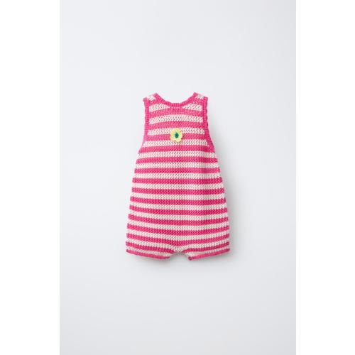 STRIPED KNIT OVERALLS WITH FLORAL PATCH - Fuchsia | ZARA United States