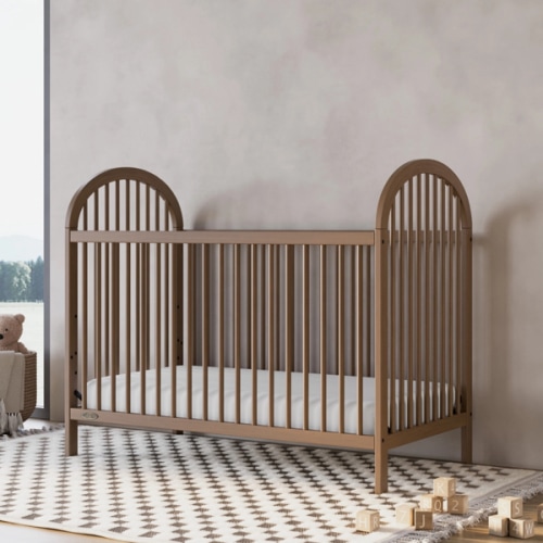 Graco Olivia 3-in-1 Convertible Crib (Hazelnut)