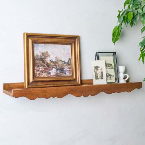Daphne Wood Scalloped Picture Ledge