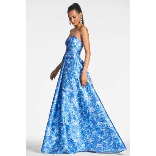 GIOVANNA GOWN in MEDITERRANEAN BLOOMS | Sachin & Babi