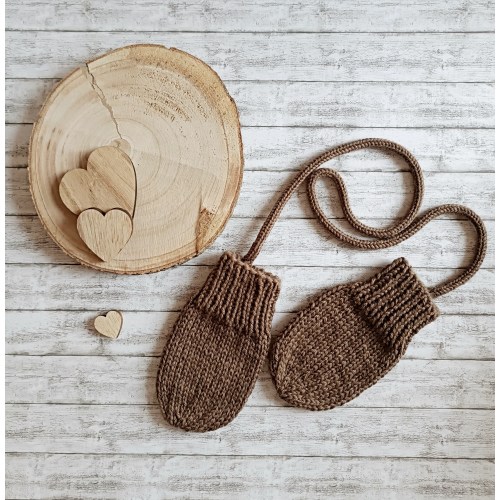 Warm Baby Mittens Made from Merino Wool – With Practical String