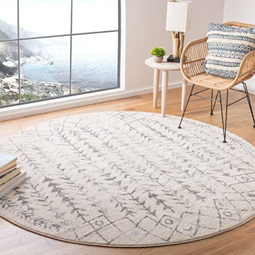 SAFAVIEH Tulum Collection Area Rug - 5' Round, Ivory & Grey, Moroccan Boho Distressed Design, Non-Shedding & Easy Care, Ideal for High Traffic Areas in Living Room, Bedroom (TUL267A)