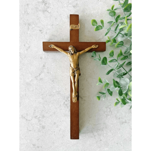 Walnut Wood Crucifix – House of Joppa