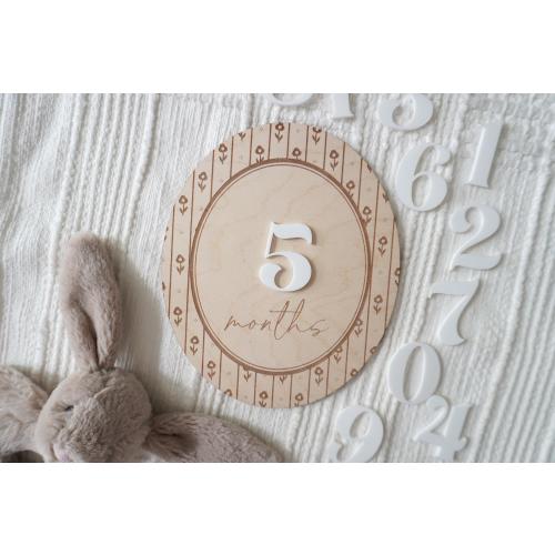 Monthly Milestone Set, Vintage Floral Baby Photo Prop, Wooden Month Marker, Baby Shower Gift, Classic Keepsake, Engraved Milestone Disc