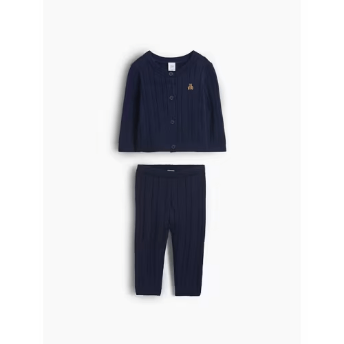 https://www.gap.com/browse/product.do?pid=11854300220036&vid=1&pcid=63863&cid=63863&nav=meganav%3ABaby+%26+Toddler%3ANew+%26+Featured%3ANew+Arrivals+for+Baby#pdp-page-content