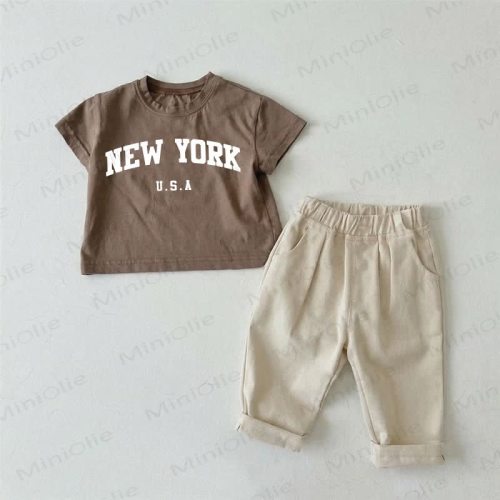 NEW YORK USA Baby Brown T-shirt and Beige Pants 2-piece Set