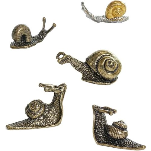 5Pcs Brass & Alloy Snail Statue mini Ornaments Retro、Antique Whimsical Cottagecore Decor, Brass Decor for Living Room、Desk and Bookshelf Figurines, Outdoor Garden Landscaping