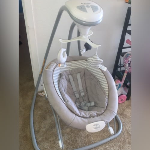 Baby swing/ bouncer chair
