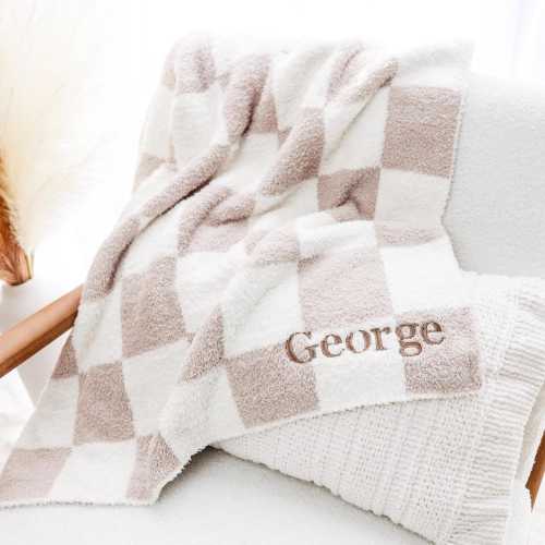 Baby blanket, Checkered Blanket personalized with embroidered baby name, baby showers, cozy baby blanket, newborn gift, warm blanket.