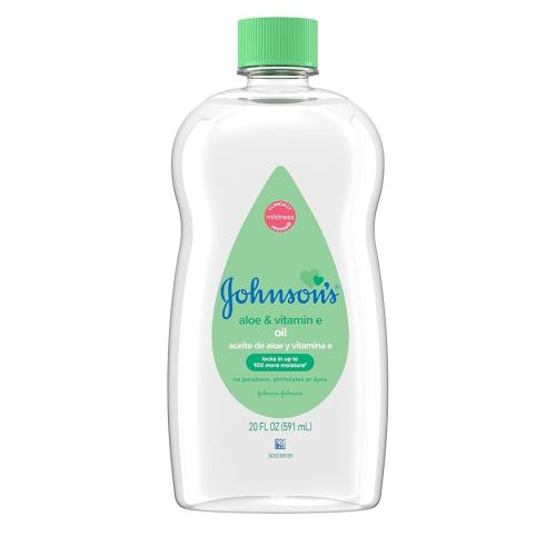 Johnson's Baby Oil, Mineral Oil with Aloe Vera & Vitamin E to help reduce Moisture Loss, Soothing, Moisturizing Baby Massage Oil, 20 fl. oz, 6 Pack