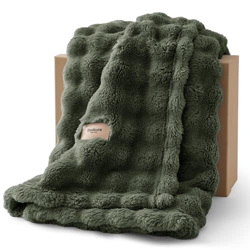 Bedsure 3D Fleece Bubble Blanket for Couch - GentleSoft Green Throw Blanket for Sofa Bed Room Decor - Luxury Soft Cozy Gifts for Women, Lightweight, All Seasons, Olive Green, 50"×60"