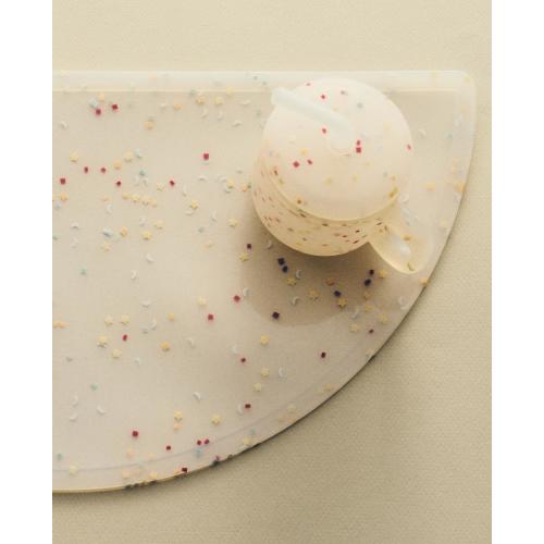 CHILDREN'S SILICONE PLACEMAT WITH CONFETTI DESIGN.