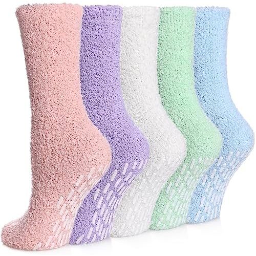 MQELONG Non Slip Hospital Socks with Grips for Women Winter Warm Cozy Fuzzy Slipper Soft Fluffy Sleep Socks