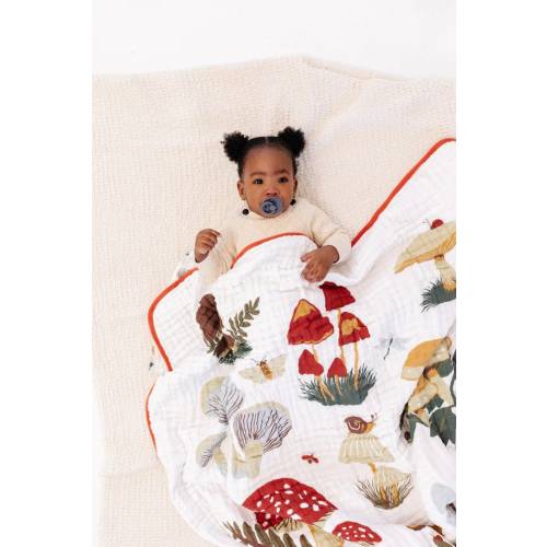 Mushroom Muslin Baby Quilt – Reversible Neutral Woodlands Nursery
