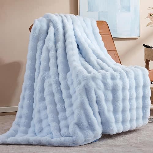 Smoofy Faux Fur Throw Blanket for Couch - Light Blue Super Soft Cozy Bubble Blanket, Fluffy Plush Fuzzy Throw for Sofa & Bed, Thick Lightweight Warm Blanket, Luxury Aesthetic Gift for Women 50"x60"