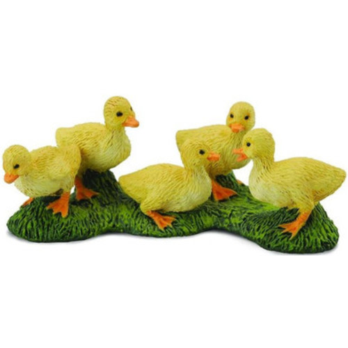 CollectA Ducklings #88500 - 5 cute ducklings mounted on base