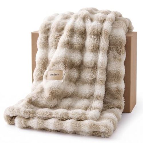 Bedsure 3D Fleece Bubble Blanket for Couch - GentleSoft Tie-dye Beige Throw Blanket for Sofa Bed Room Decor - Luxury Soft Cozy Gifts for Women Girls,
