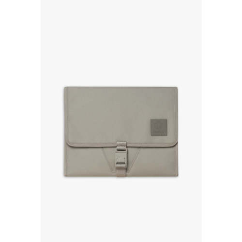 Go Anywhere Changing Wallet / Daybreak Taupe