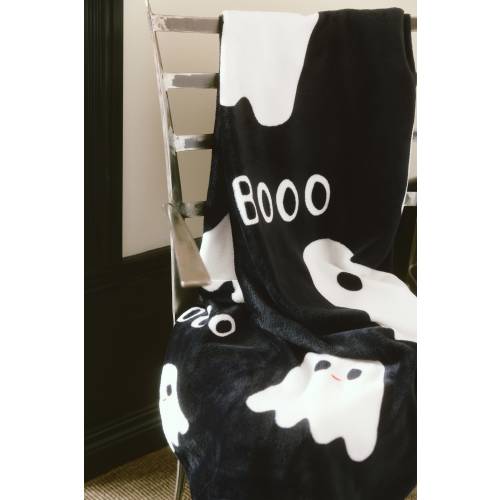 PATTERNED FLEECE BLANKET