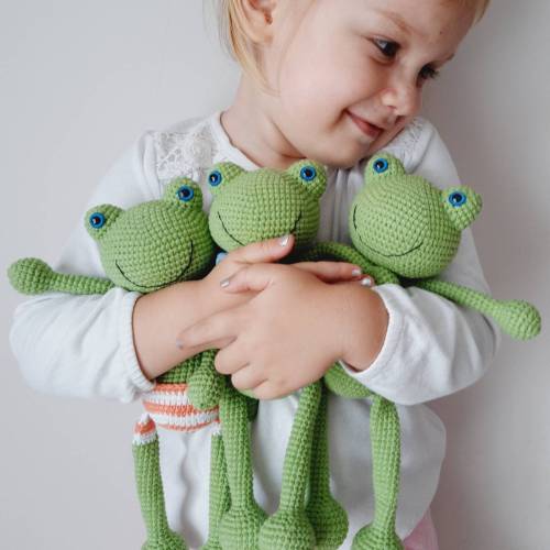 Frog plush toy , frog gifts for kids, Handmade crochet Green Frog,  Woodland baby shower