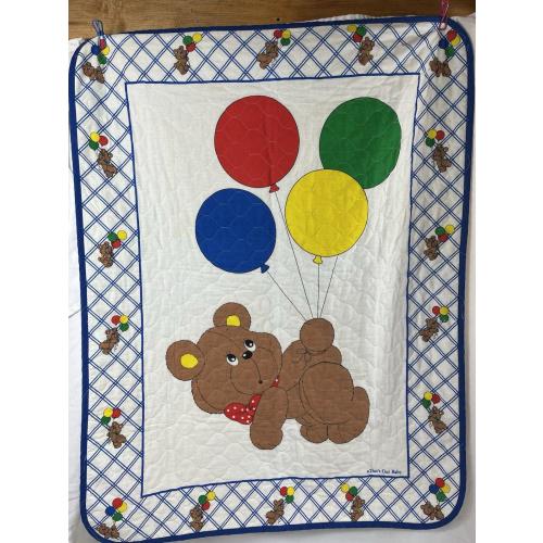 Vintage 80s Teddy Bear Balloons Quilted Crib Blanket (33"x44")
