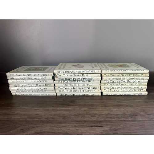 Huge Lot of 23 Beatrix Potter Peter Rabbit Little Books~No Dublicates~ Reprint 80's~ All with DJ~ FREE SHIPPING