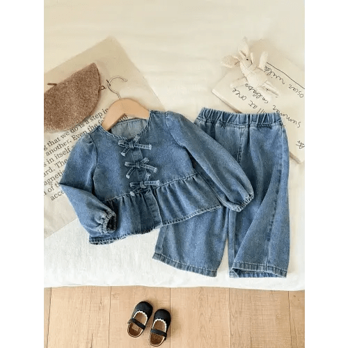 LMoss Kids 2pcs Baby Girls Cute Denim Blue Loose Fit Top And Wide Leg Pants Set,Fall Clothes,Winter Clothing ,Casual And Fashionable Vacation Outfits,2000s Style ,Halloween Denim Jeans ,Christmas ,A Cute Bow And Lotus Leaf Arrangement Set | SHEIN