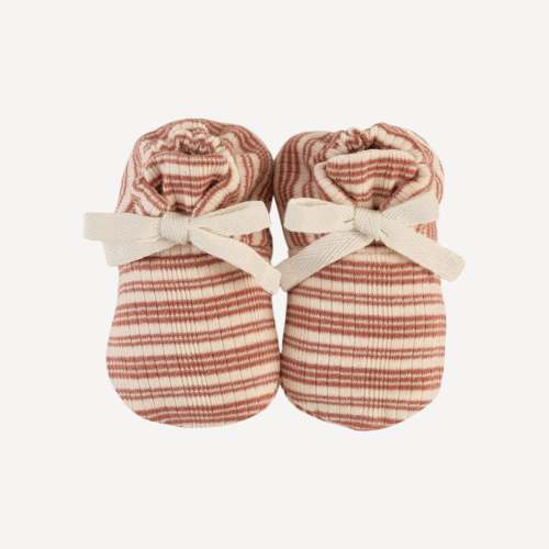 tie booties | rust stripe | organic cotton multi rib – kate quinn