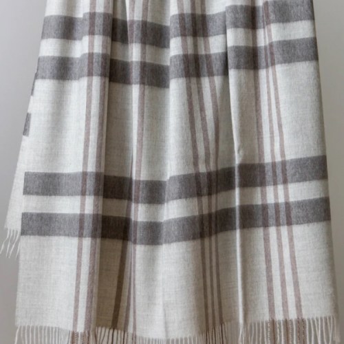 Alpaca Wool Blankets & Throws | Avocado Green Mattress