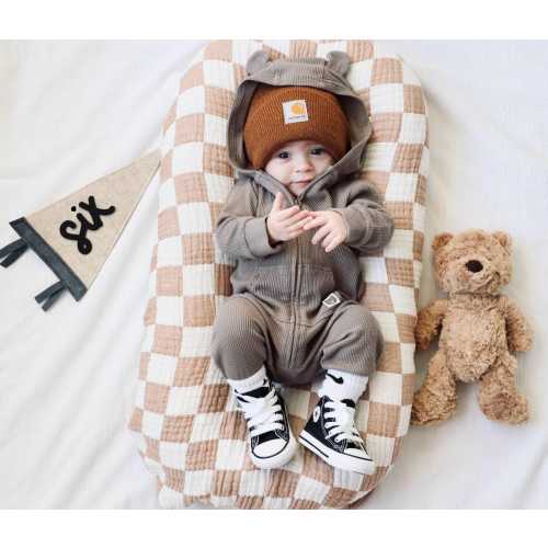 Baby Monthly Milestone Pennant Flag: Newborn Photo Prop, Shower gift, gender neutral