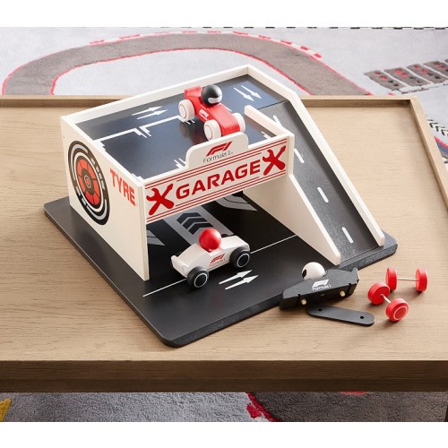 Formula 1® Race Car Pit Stop Station