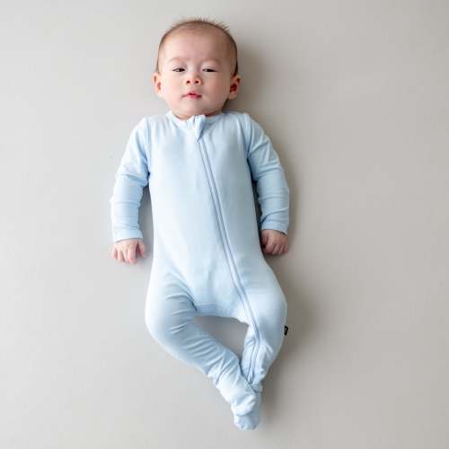 Zippered Footie in Breeze – size 0-3 months
