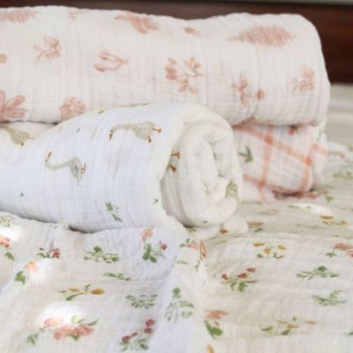 aden + anais essentials 4pk Cotton Muslin Swaddle Blankets - Country Floral