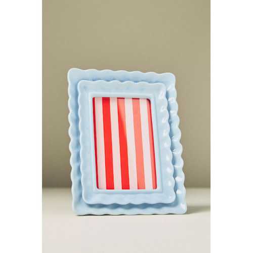 Maeve Scalloped Stoneware Picture Frame