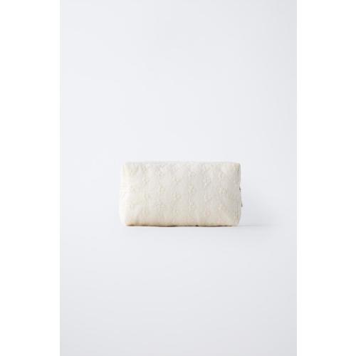 EMBROIDERED FLORAL COSMETICS BAG