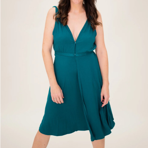 Juliet Labor & Postpartum Gown in - Petite