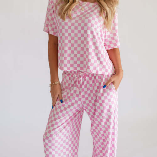 Women's T-Shirt and Pants Set in Pink Checkered