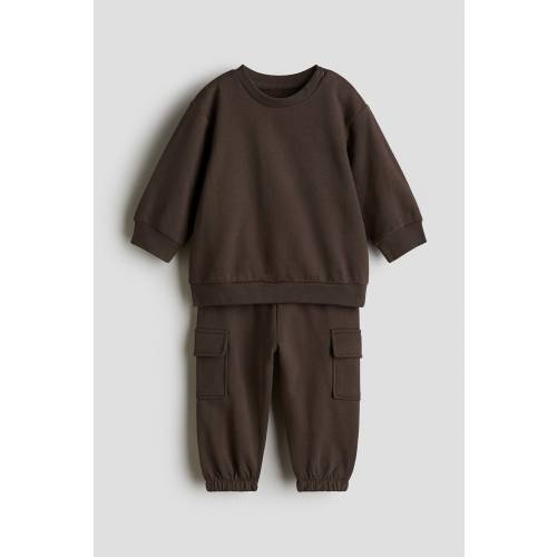 2-PIECE BRUSHED-INSIDE SWEATSHIRT AND JOGGERS SET