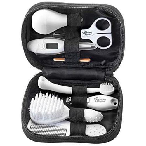 Tommee Tippee Closer to Nature Healthcare & Grooming Kit