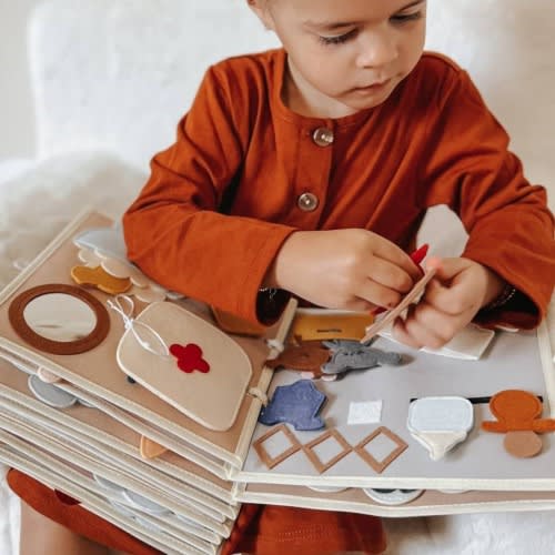 Quiet Children's Book, Montessori Sensory Toy for 1-2 Year Olds, Kinderkrama Children's Gift