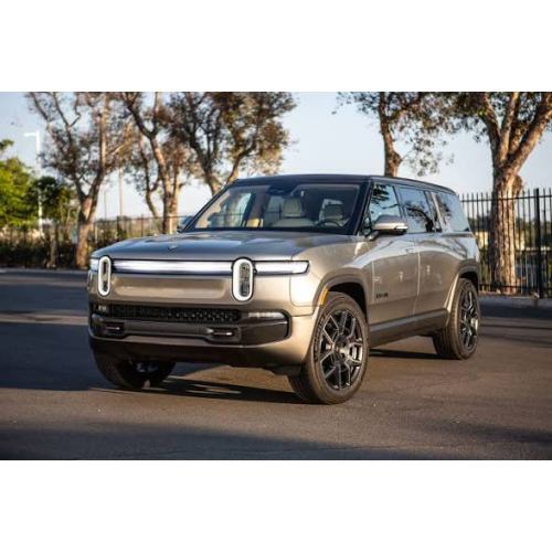Rivian Quad Motor SUV | Explore the High-Performance Electric Powertrain