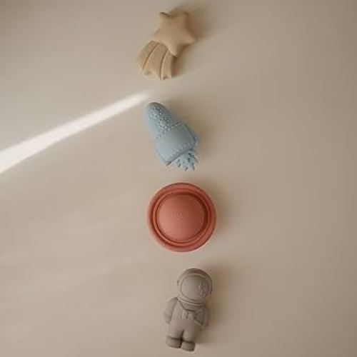 Amazon.com: mushie Space Bath Toys Play Set for Toddlers | 100% Food Grade Silicone | Mold Free, Pack of 4 : Toys & Games