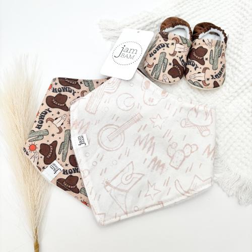 COWBOY WESTERN gift set bibs and booties, baby shower gift, cowboy baby gift, baby shoes, bib, western baby gift, new baby, crib shoe